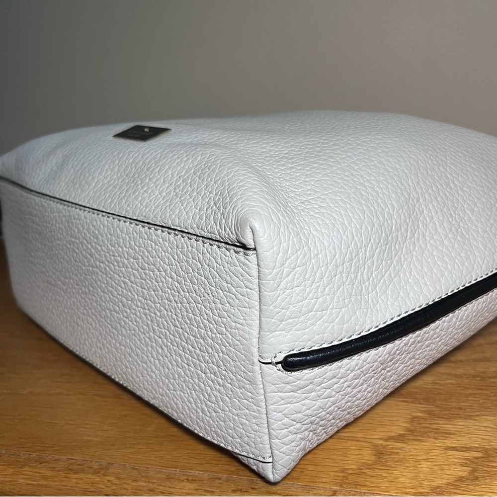 Kate Spade New York Prospect Place Kaia
Crossbody Hobo Bag - Picture 6 of 11